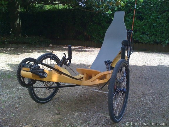 tmp_tricycle_en_bois_21942184598.jpg